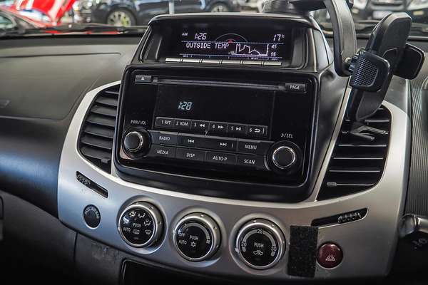 2014 Mitsubishi Triton GLX-R MN 4X4