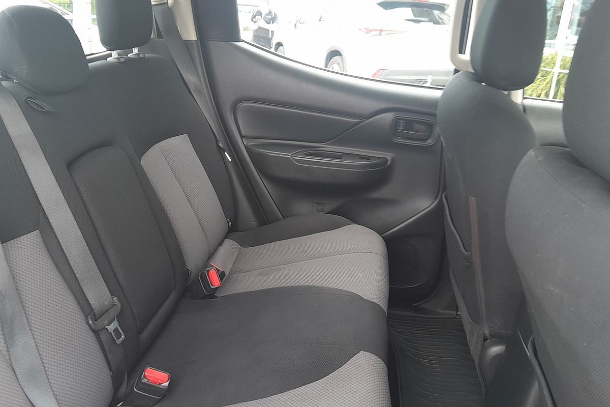 2019 Mitsubishi Triton GLX ADAS MR 4X4