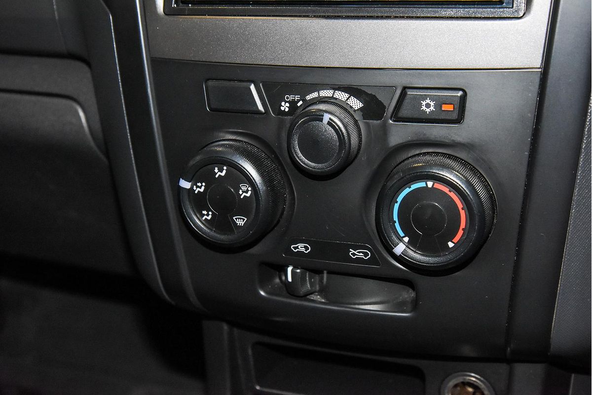 2016 Isuzu D-MAX SX High Ride Rear Wheel Drive