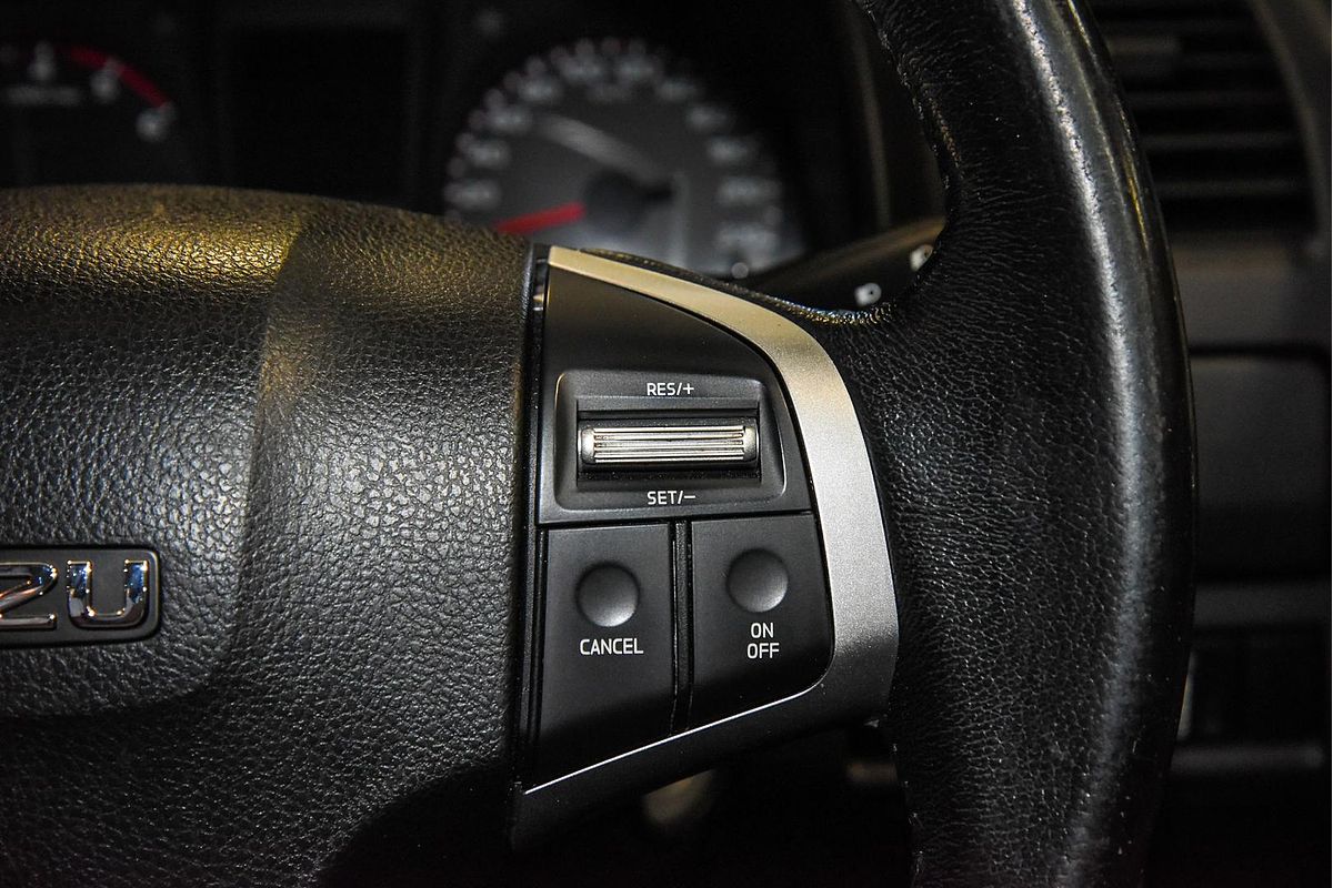 2016 Isuzu D-MAX SX High Ride Rear Wheel Drive
