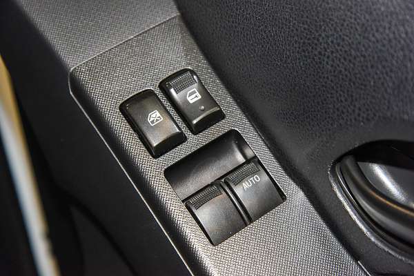 2016 Isuzu D-MAX SX High Ride Rear Wheel Drive
