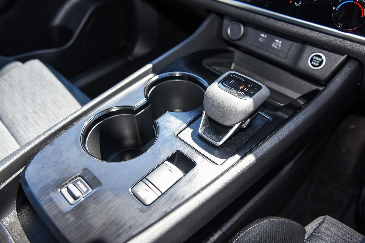 2024 Nissan X-TRAIL ST T33