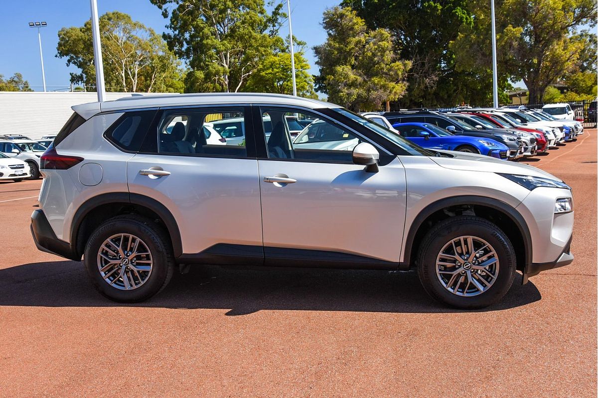 2023 Nissan X-TRAIL ST T33