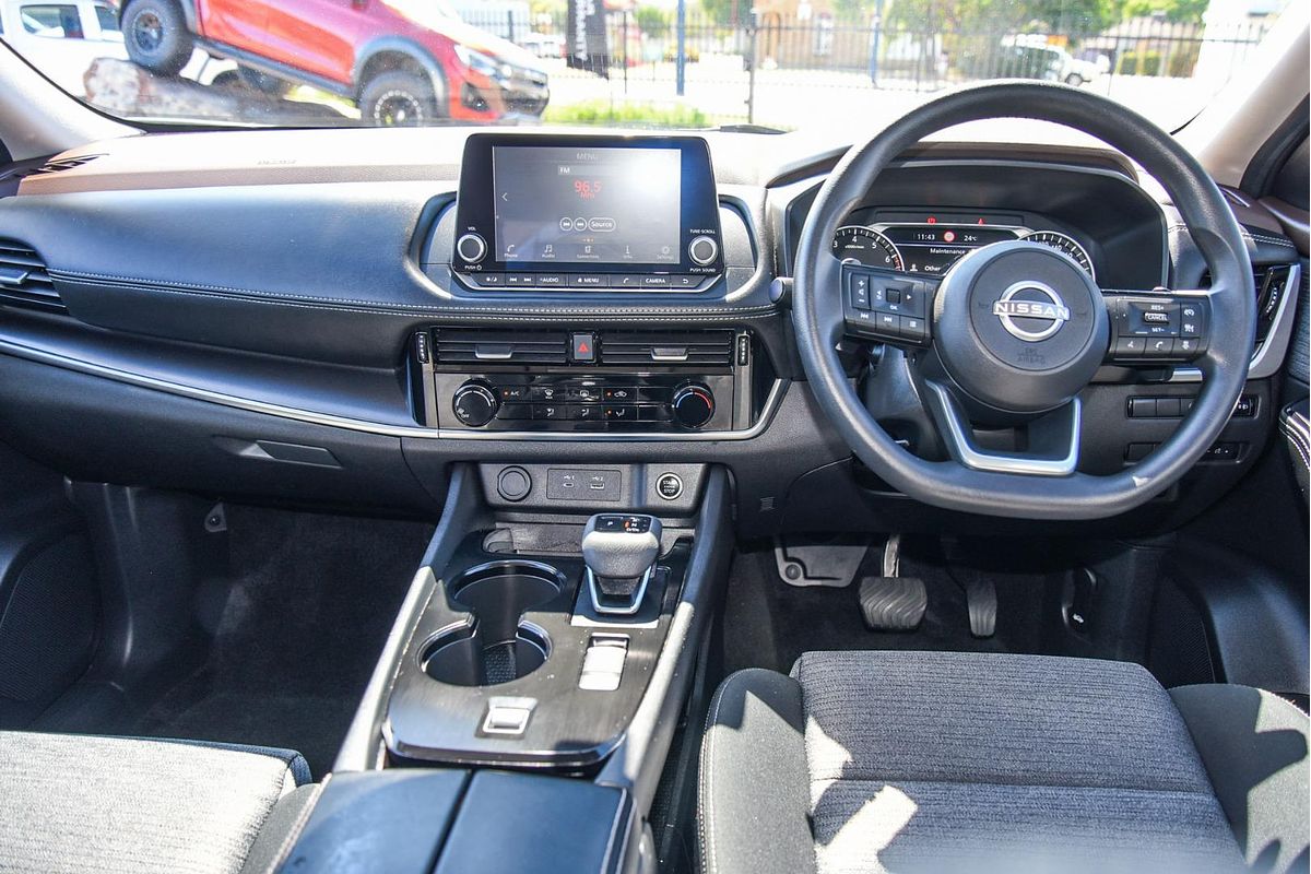 2023 Nissan X-TRAIL ST T33