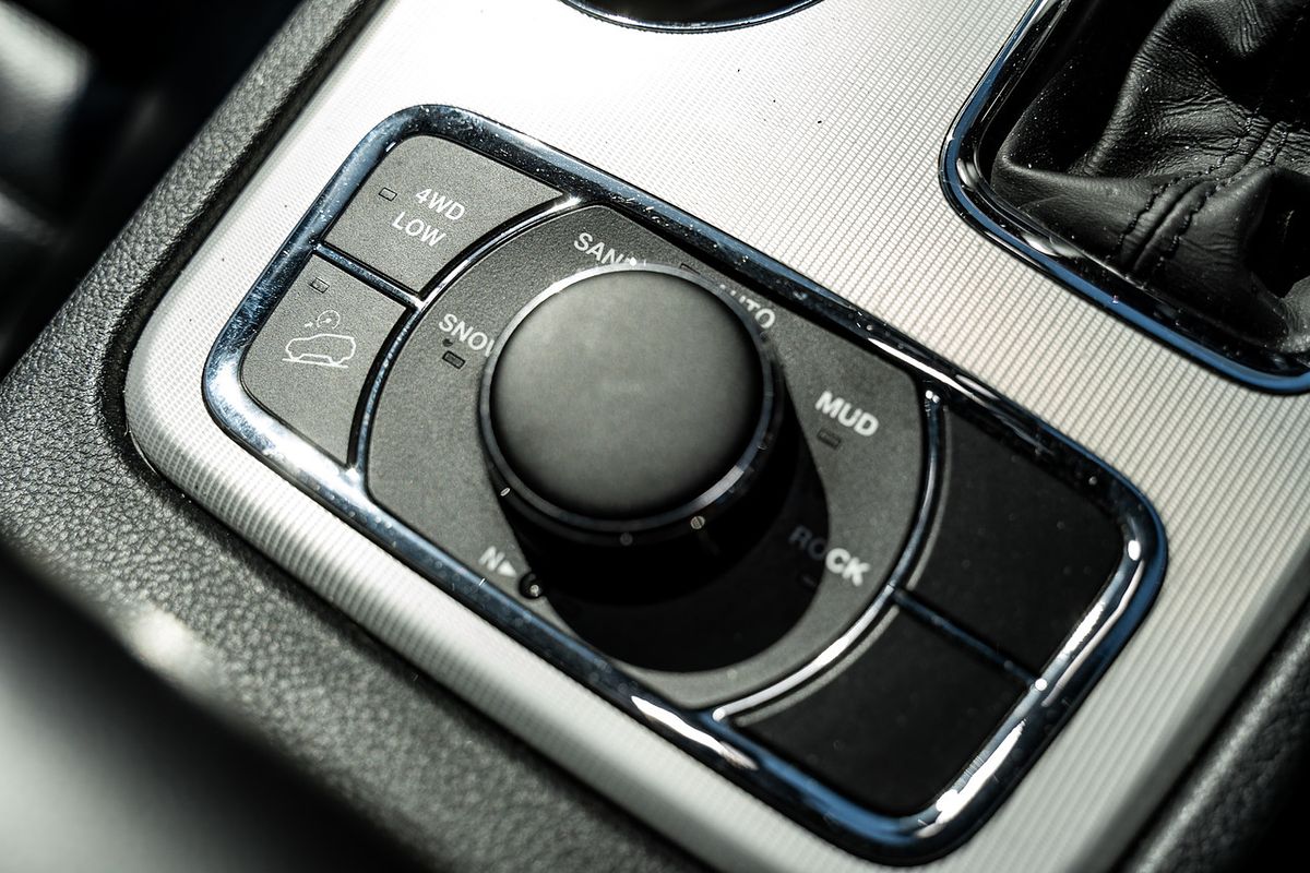 2018 Jeep Grand Cherokee 25th Anniversary WK