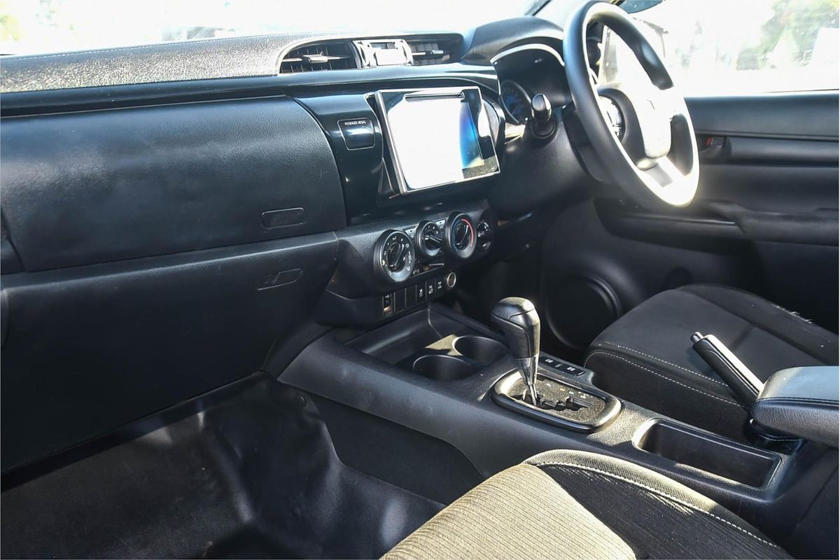 2019 Toyota Hilux SR GUN126R 4X4