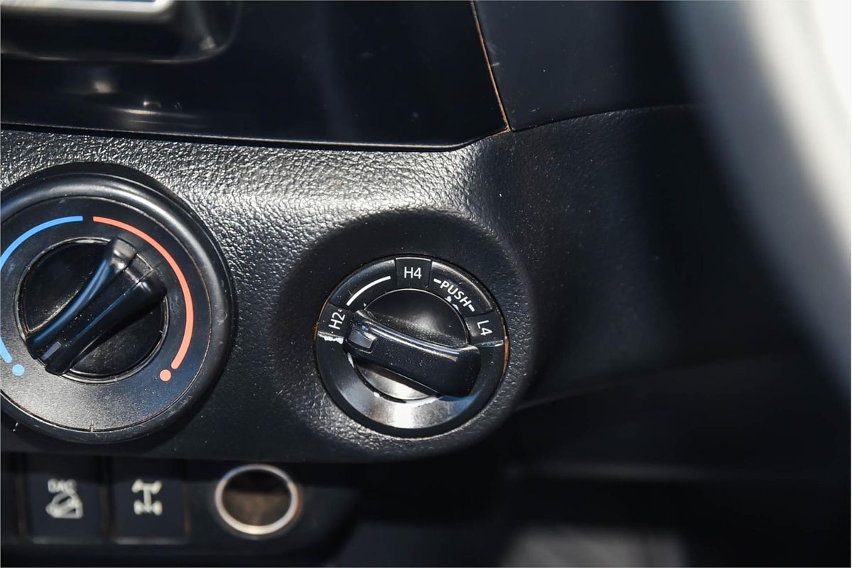 2019 Toyota Hilux SR GUN126R 4X4