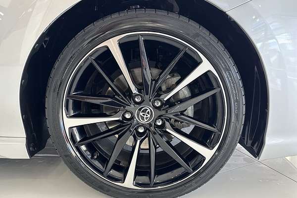 2019 Toyota Camry SX GSV70R