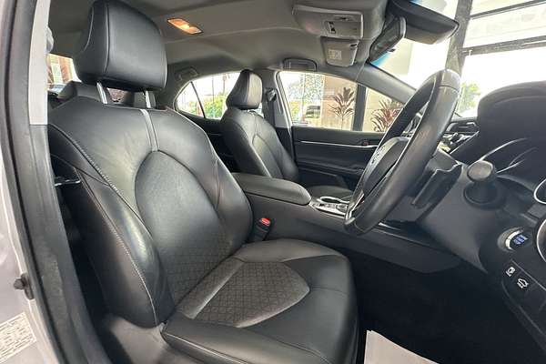 2019 Toyota Camry SX GSV70R