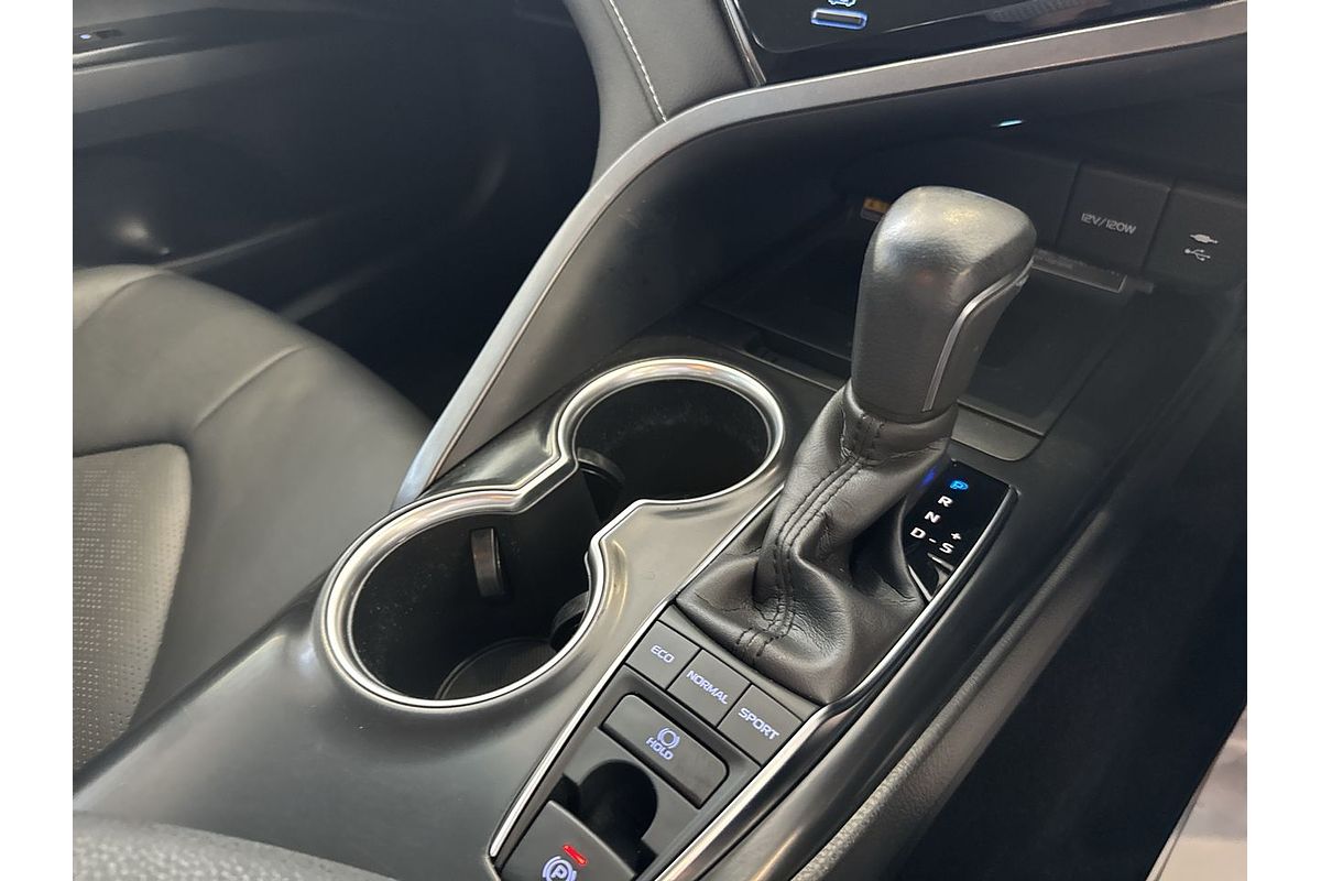 2019 Toyota Camry SX GSV70R