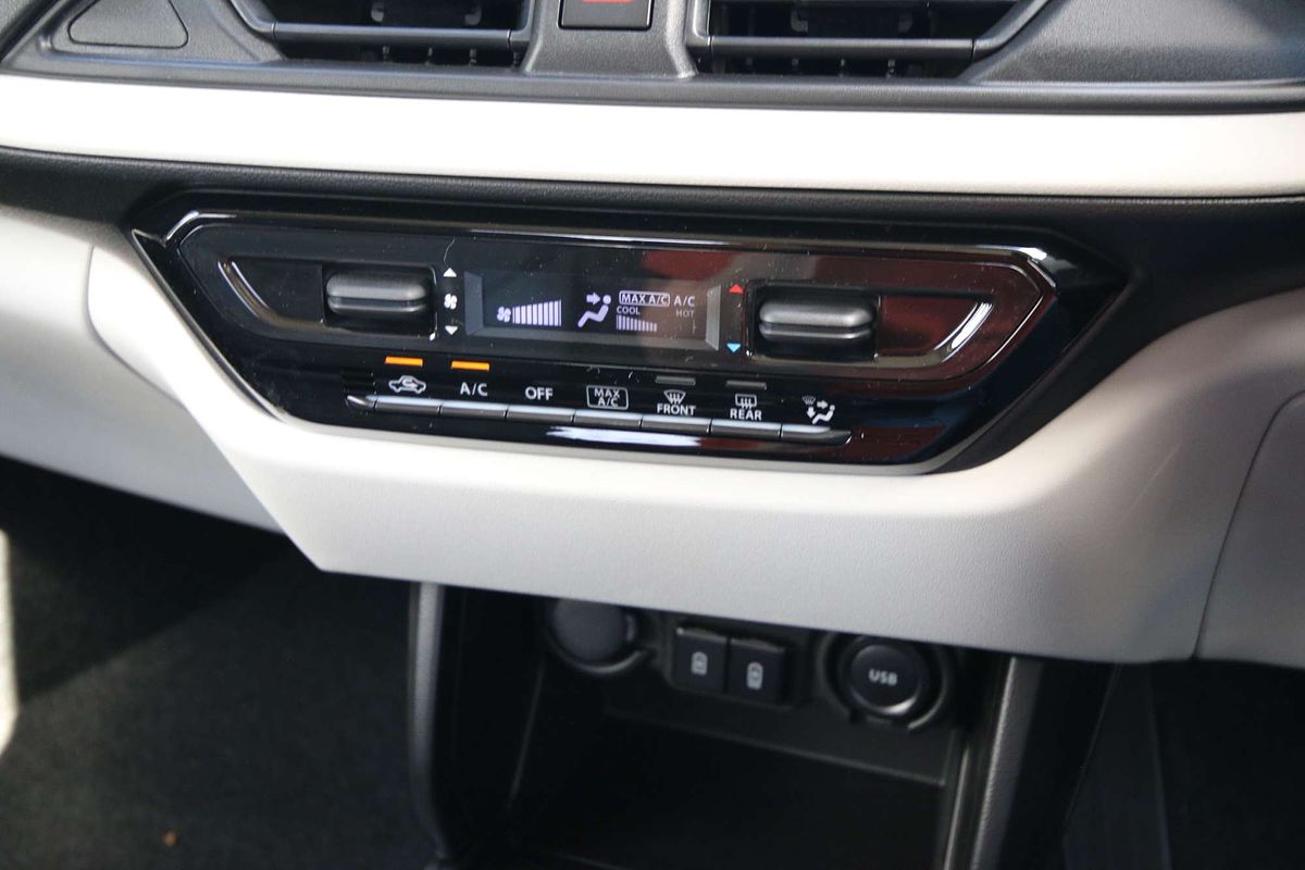 2024 Suzuki Swift Hybrid Plus UZ