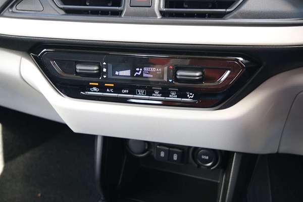 2024 Suzuki Swift Hybrid Plus UZ