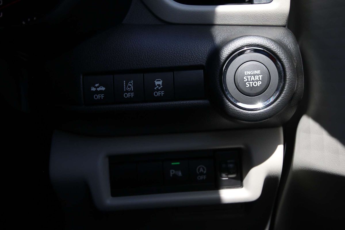 2024 Suzuki Swift Hybrid Plus UZ