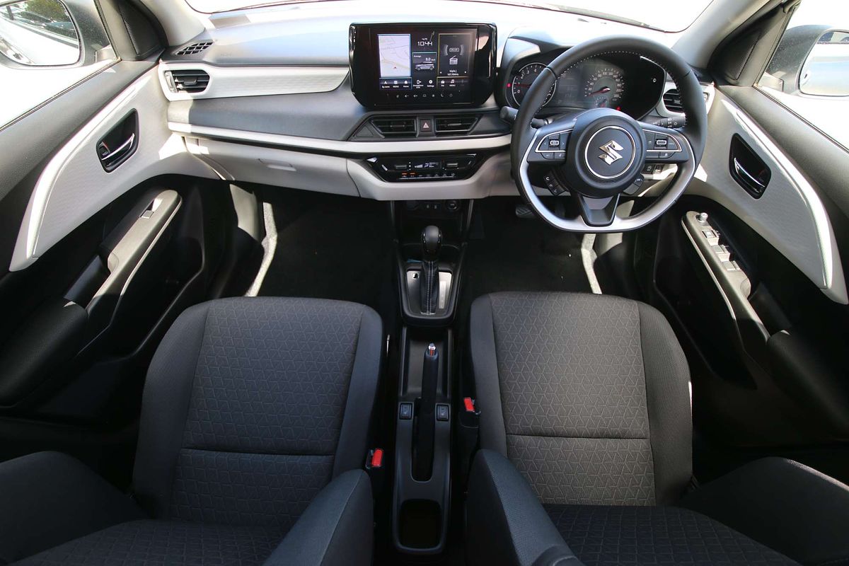 2024 Suzuki Swift Hybrid Plus UZ