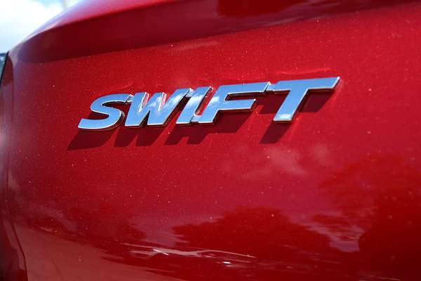 2024 Suzuki Swift Hybrid Plus UZ