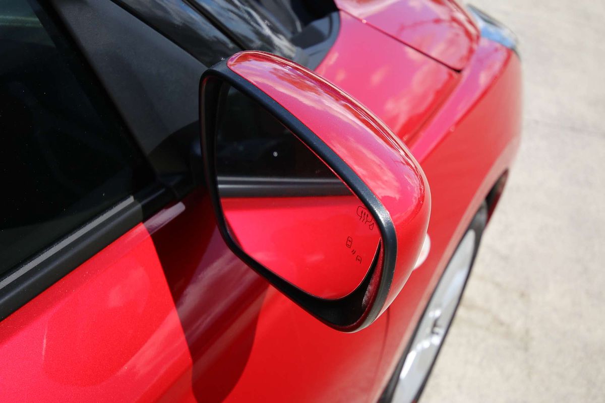 2024 Suzuki Swift Hybrid Plus UZ