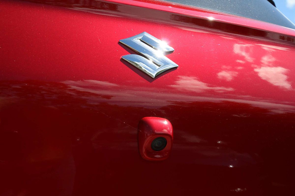 2024 Suzuki Swift Hybrid Plus UZ