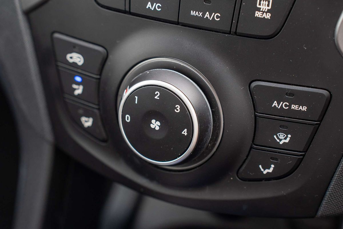 2017 Hyundai Santa Fe Active DM5 Series II