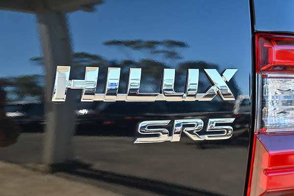 2022 Toyota Hilux SR5 GUN126R 4X4