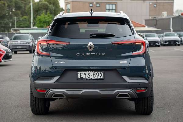 2022 Renault Captur R.S. Line XJB
