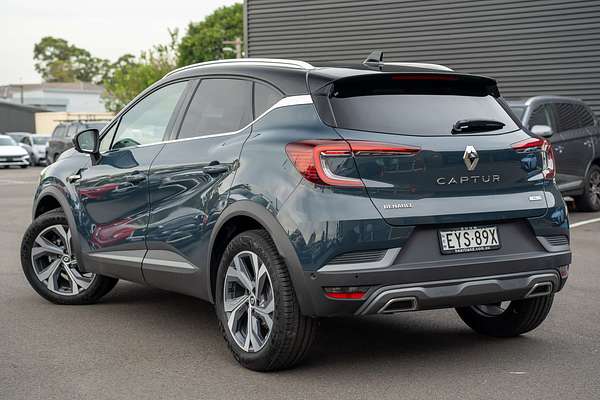 2022 Renault Captur R.S. Line XJB