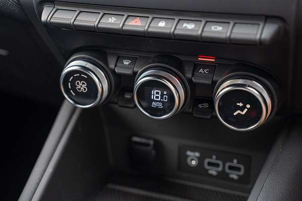 2022 Renault Captur R.S. Line XJB
