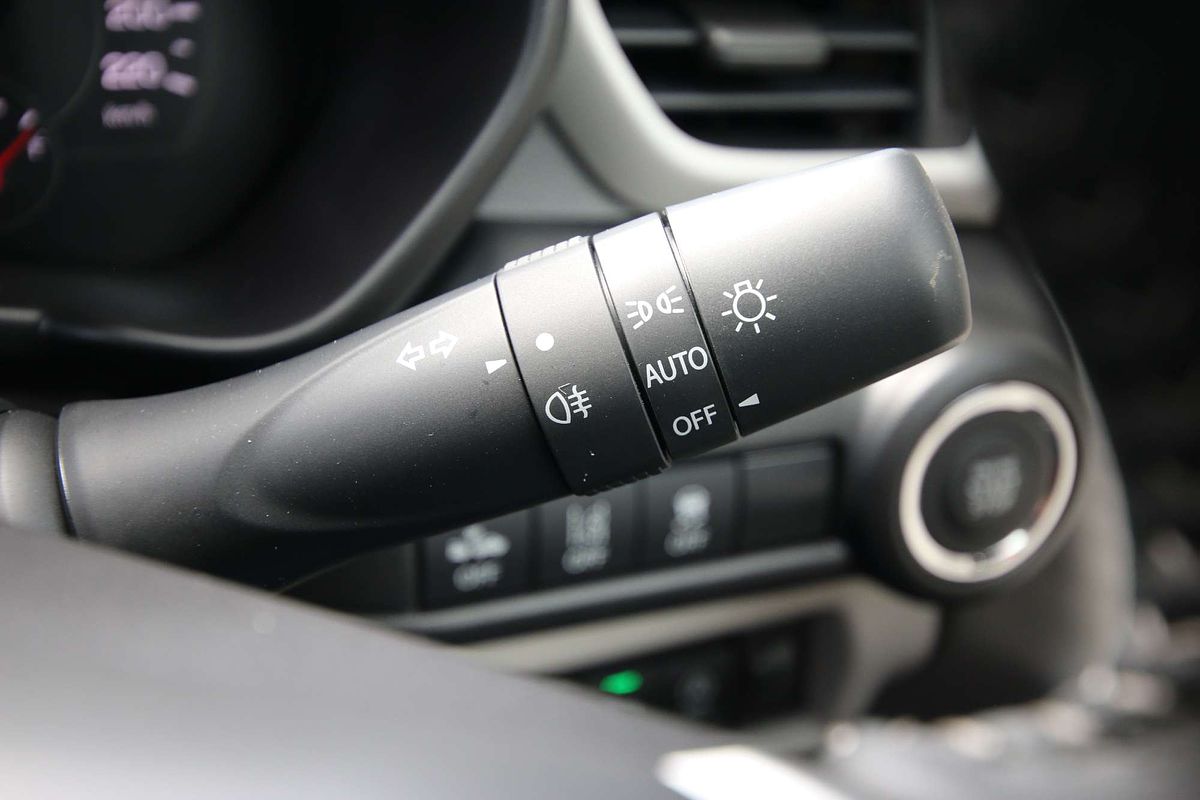 2024 Suzuki Swift Hybrid Plus UZ