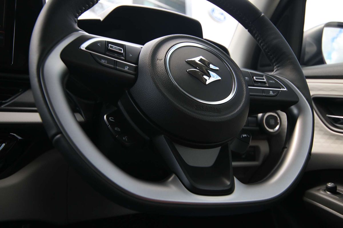 2024 Suzuki Swift Hybrid Plus UZ