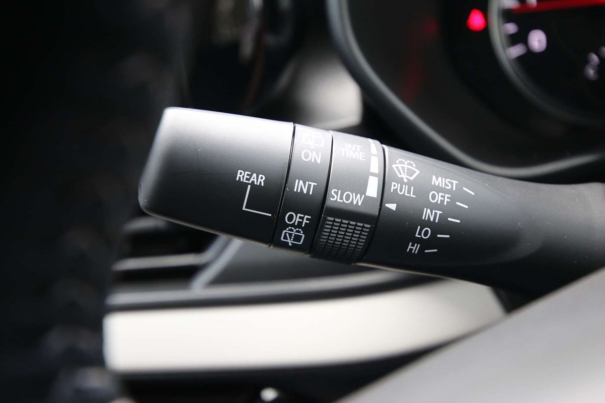 2024 Suzuki Swift Hybrid Plus UZ