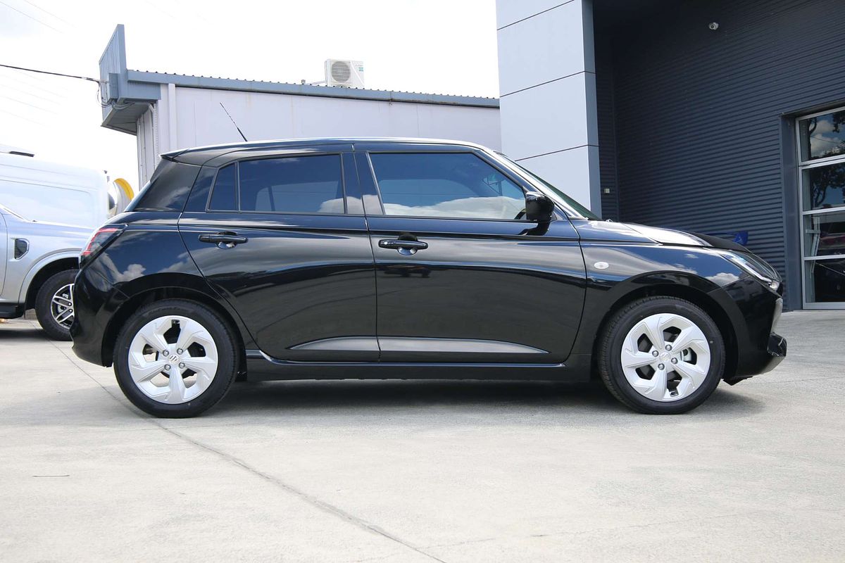2024 Suzuki Swift Hybrid Plus UZ