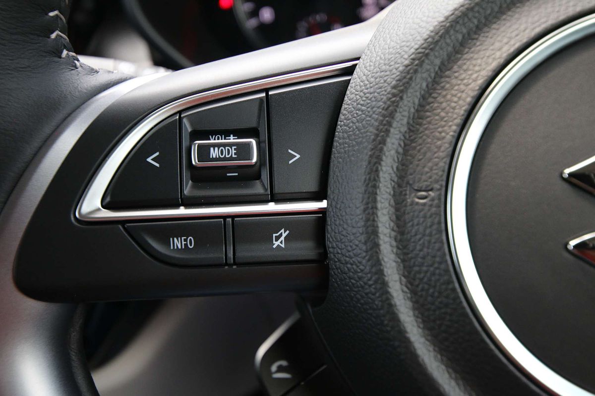 2024 Suzuki Swift Hybrid Plus UZ