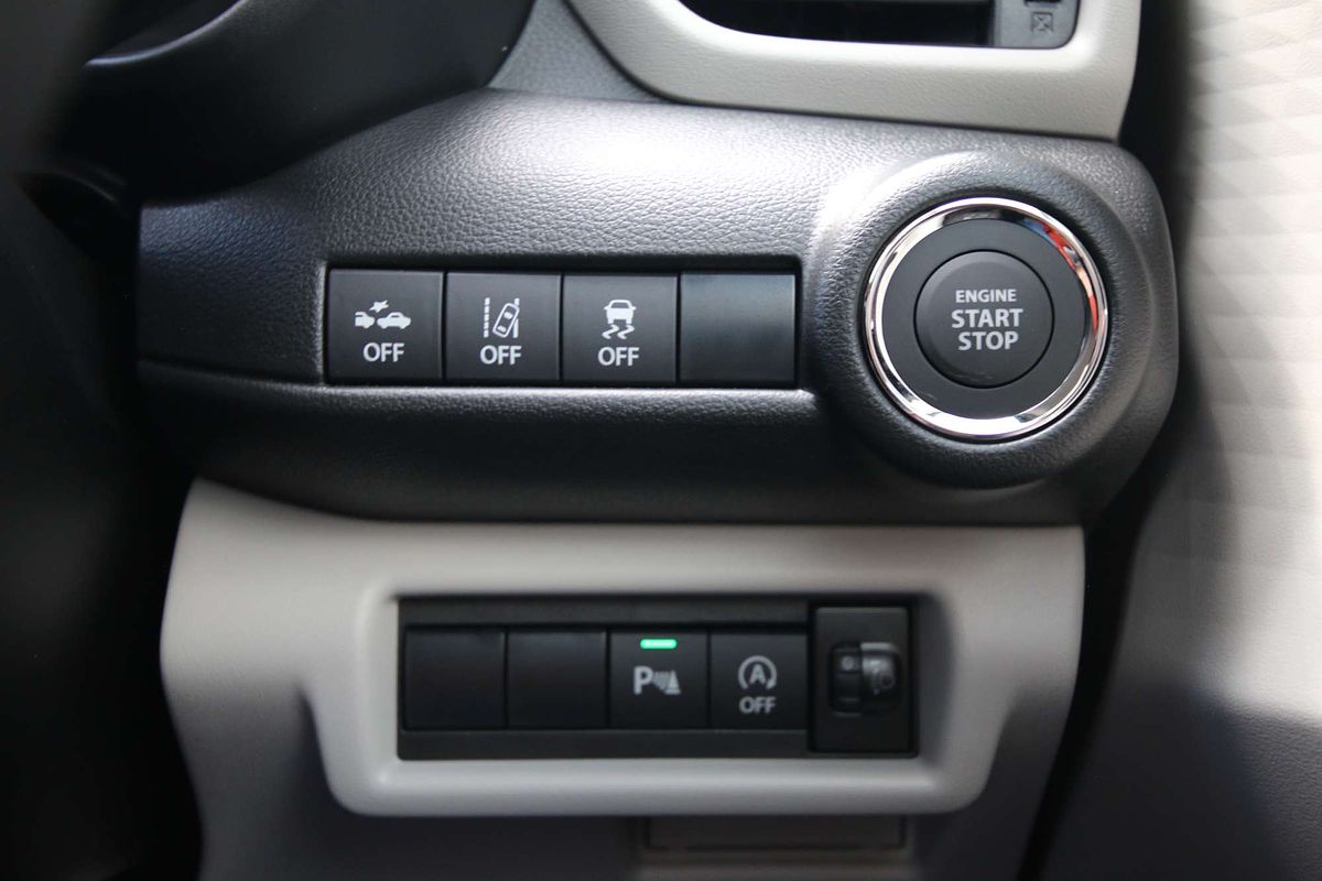 2024 Suzuki Swift Hybrid Plus UZ
