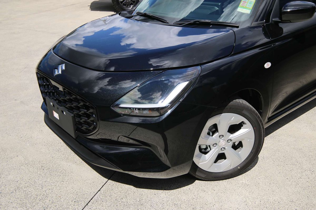 2024 Suzuki Swift Hybrid Plus UZ