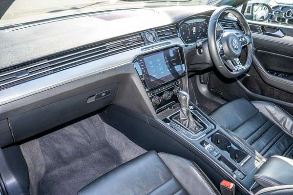 2018 Volkswagen Passat 206TSI R-Line B8