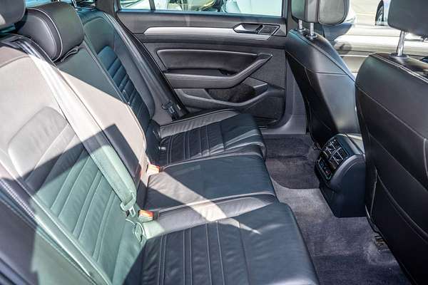 2018 Volkswagen Passat 206TSI R-Line B8
