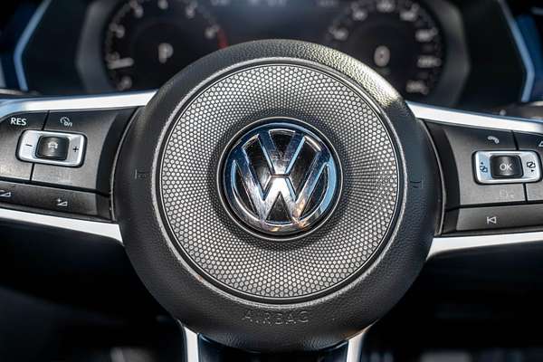 2018 Volkswagen Passat 206TSI R-Line B8