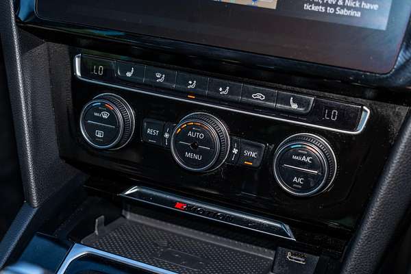2018 Volkswagen Passat 206TSI R-Line B8