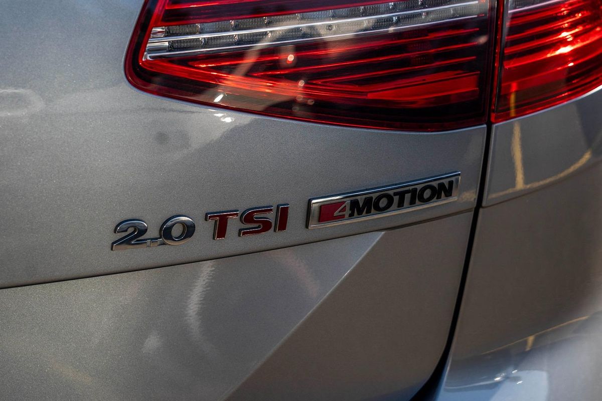 2018 Volkswagen Passat 206TSI R-Line B8