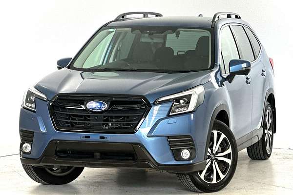 2022 Subaru Forester 2.5i Premium S5