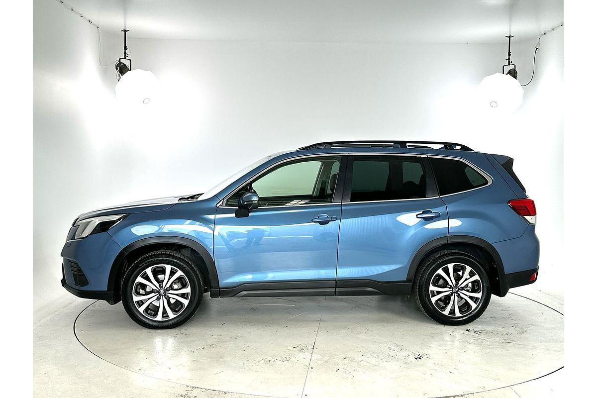 2022 Subaru Forester 2.5i Premium S5
