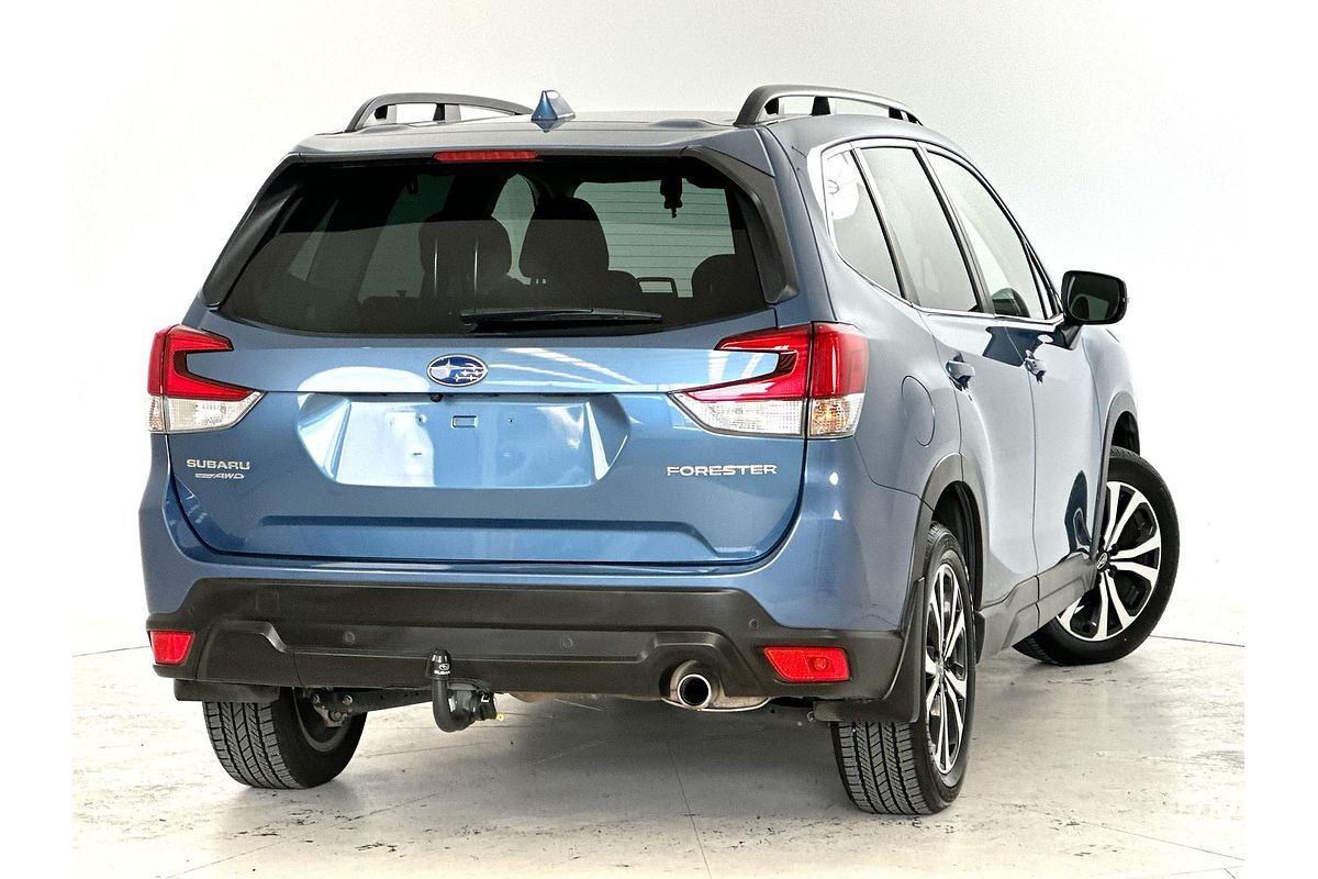 2022 Subaru Forester 2.5i Premium S5