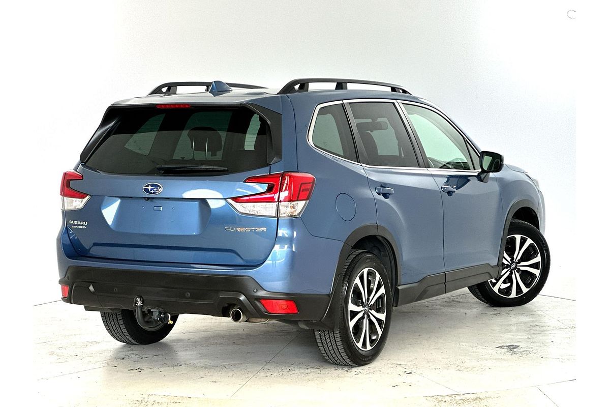 2022 Subaru Forester 2.5i Premium S5