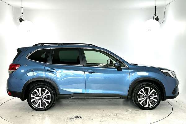 2022 Subaru Forester 2.5i Premium S5