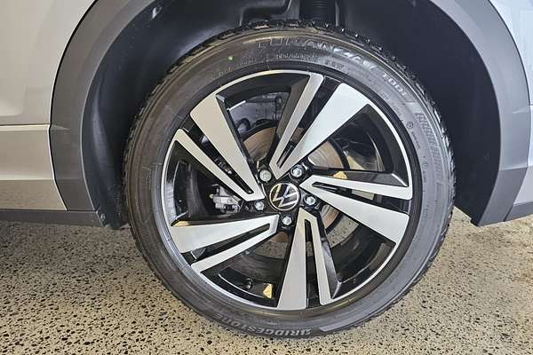 2024 Volkswagen T-Roc 140TSI R-Line D11