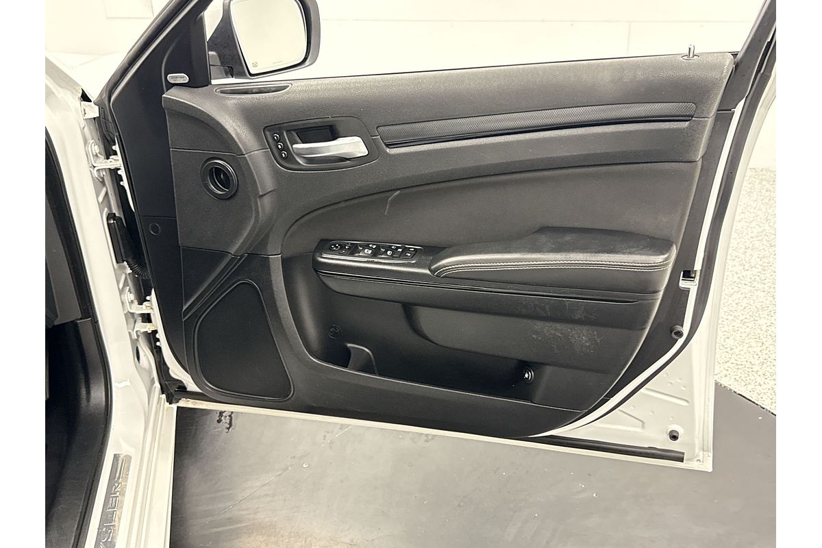 2020 Chrysler 300 SRT Core LX