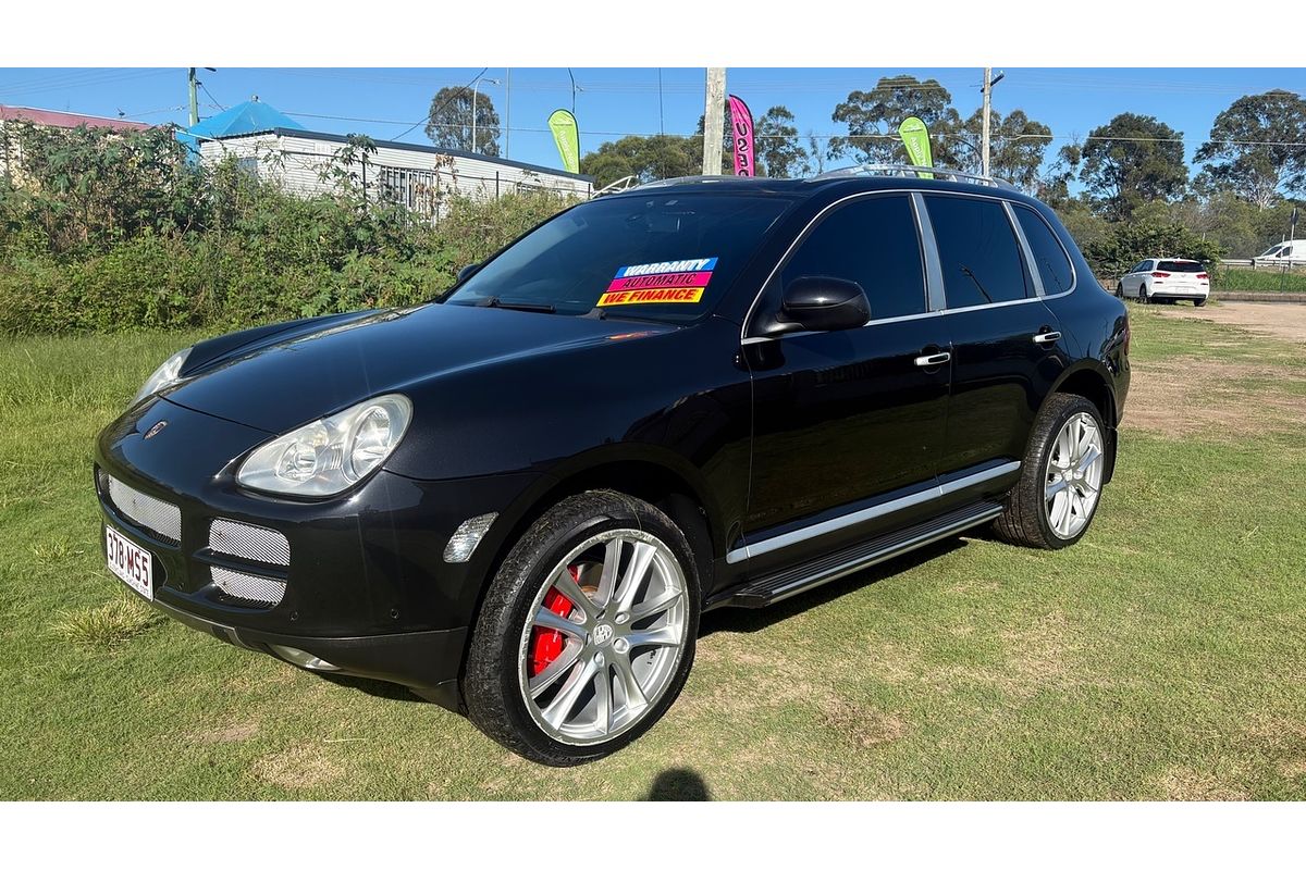 2004 Porsche Cayenne S