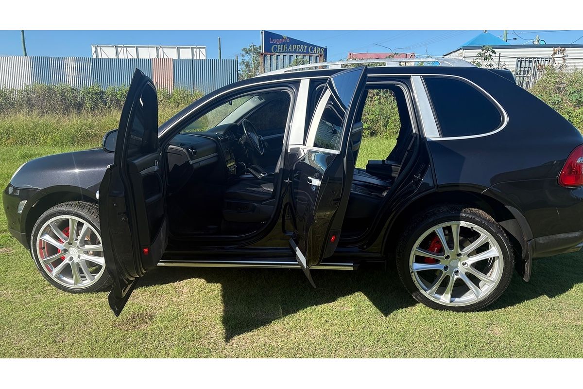 2004 Porsche Cayenne S