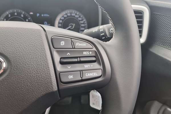 2025 Hyundai Venue Active QX.V5