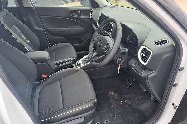 2025 Hyundai Venue Active QX.V5