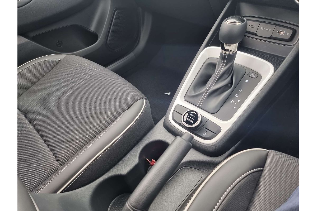 2025 Hyundai Venue Active QX.V5